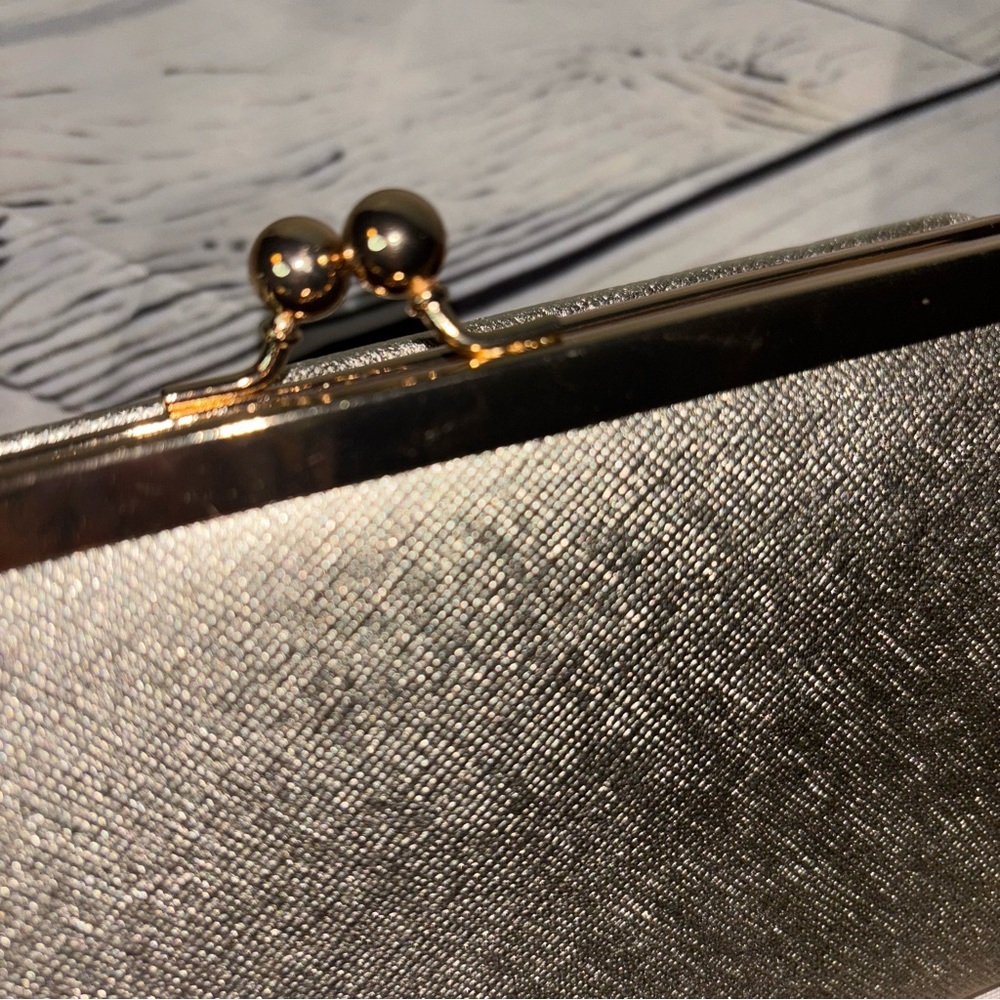 Genuine Leather Kisslock Wallet - Picture 6 of 7